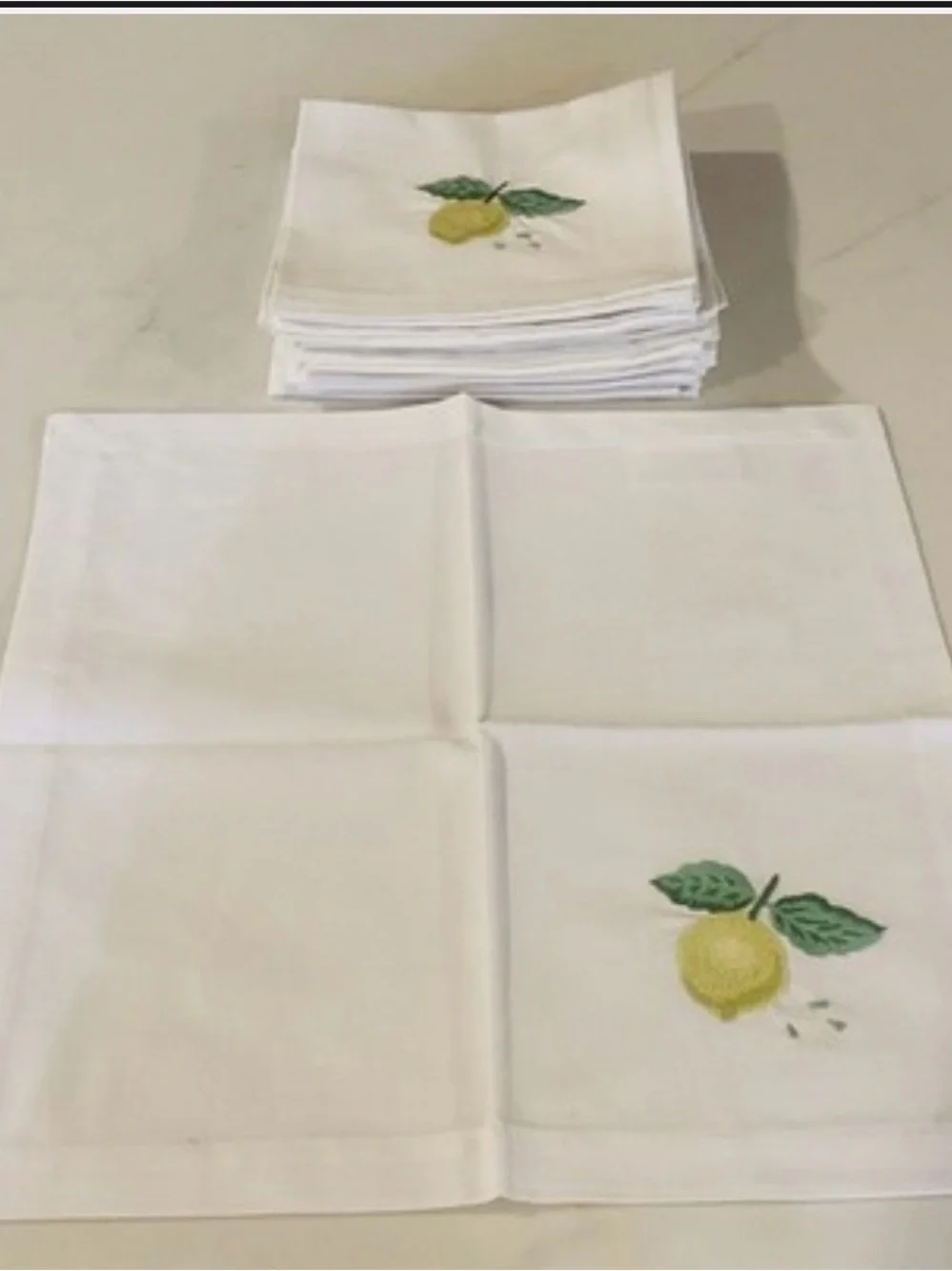 Williams Sonoma White Cotton Cocktail Napkins Embroidered Lemon Set